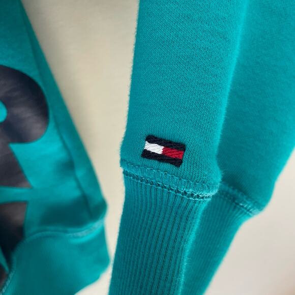 Tommy Hilfiger Denim Reed Green Graphic Logo Men’s Size Medium  Sweatshirt - Picture 3 of 10